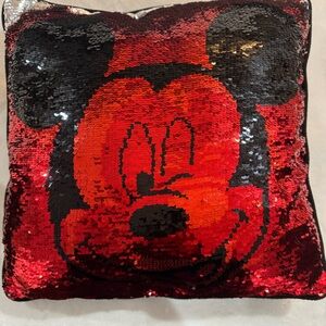 Like New Reversible sequin pillow - Mickey Mouse